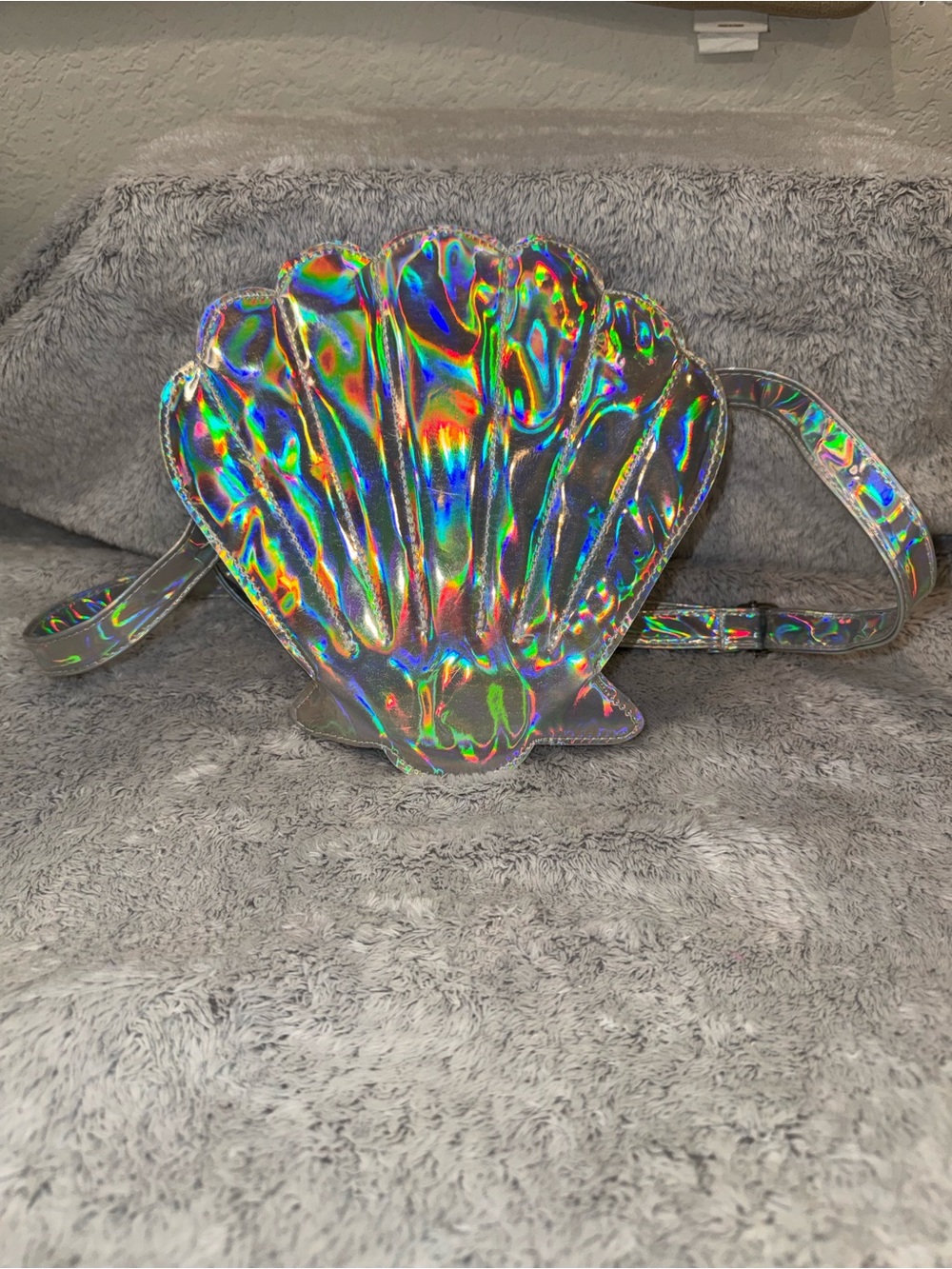 Holographic Silver Seashell Crossbody Bag / Mermaid Shell Purse